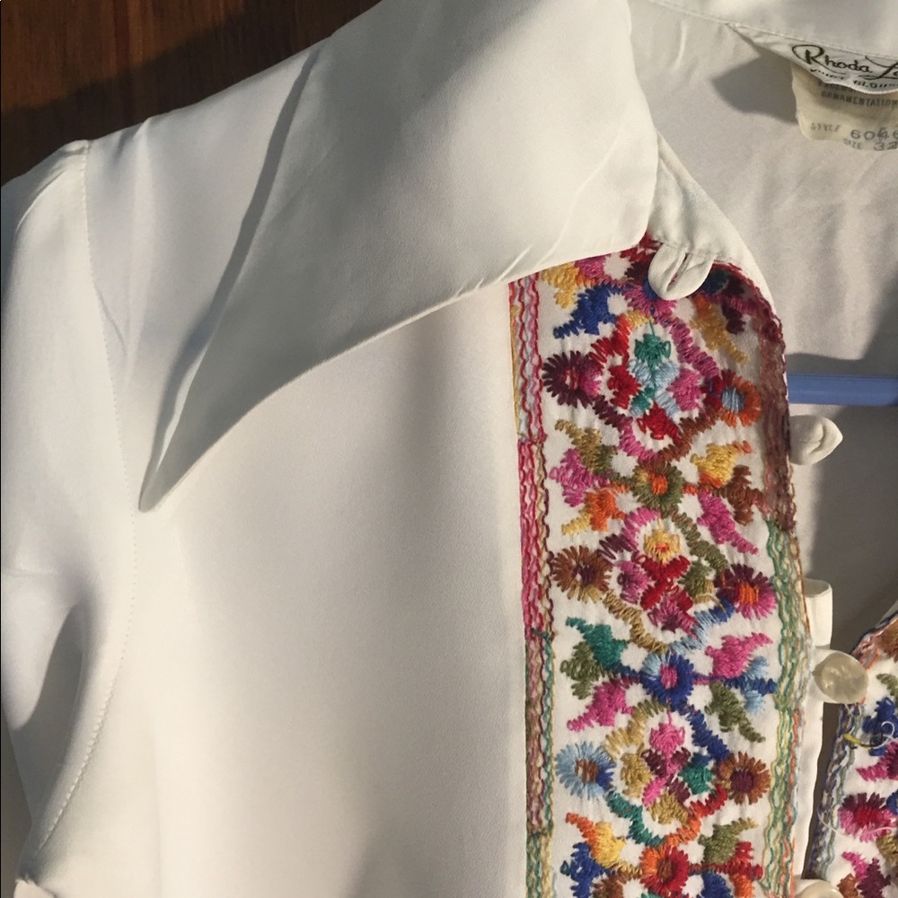 vintage blouse beautiful embroidery
